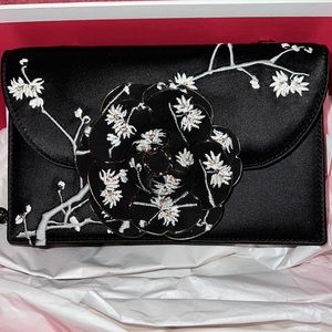 Black and white flower Oscar de la renta Tro bag